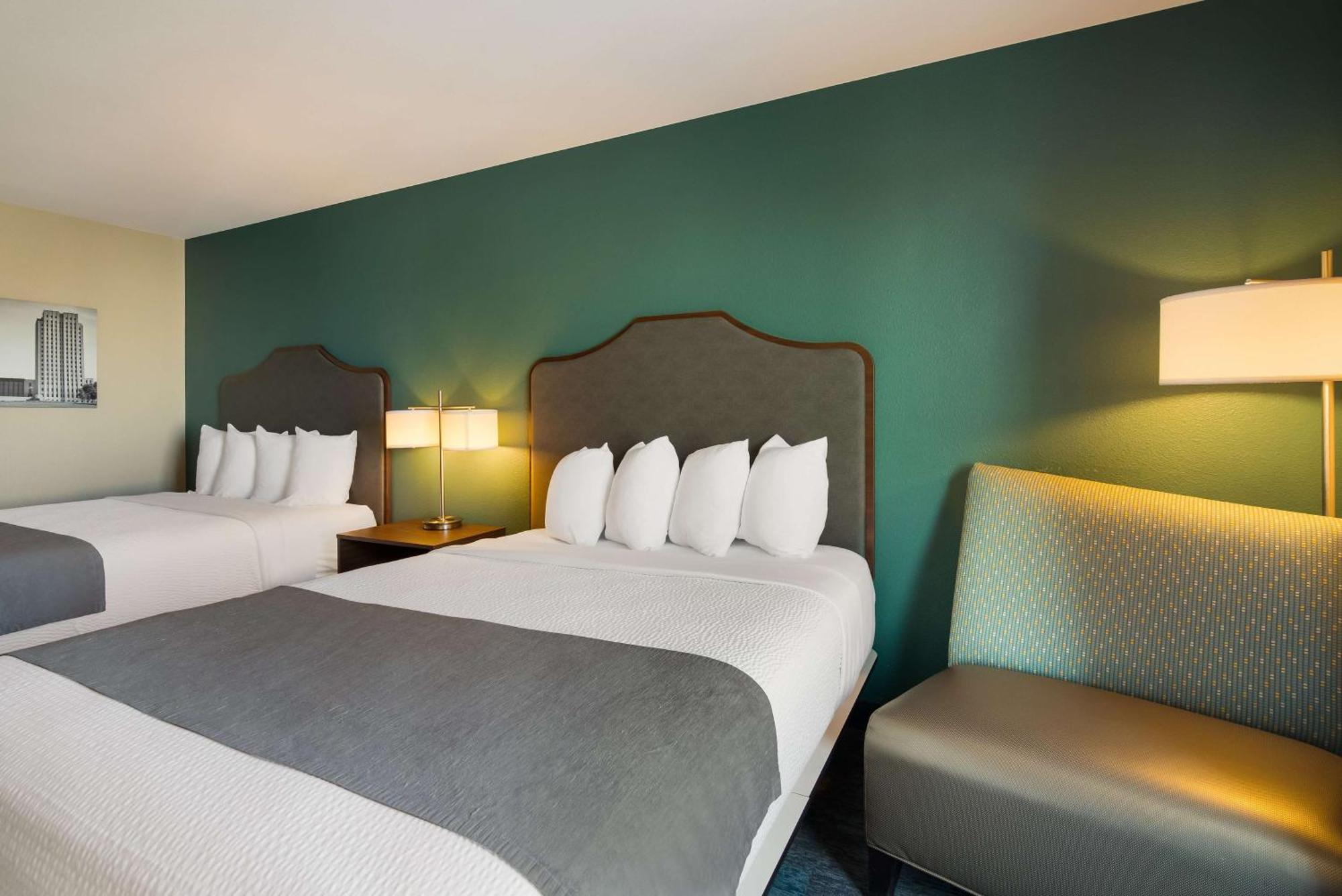 Best Western Roosevelt Place Bismarck Exterior photo